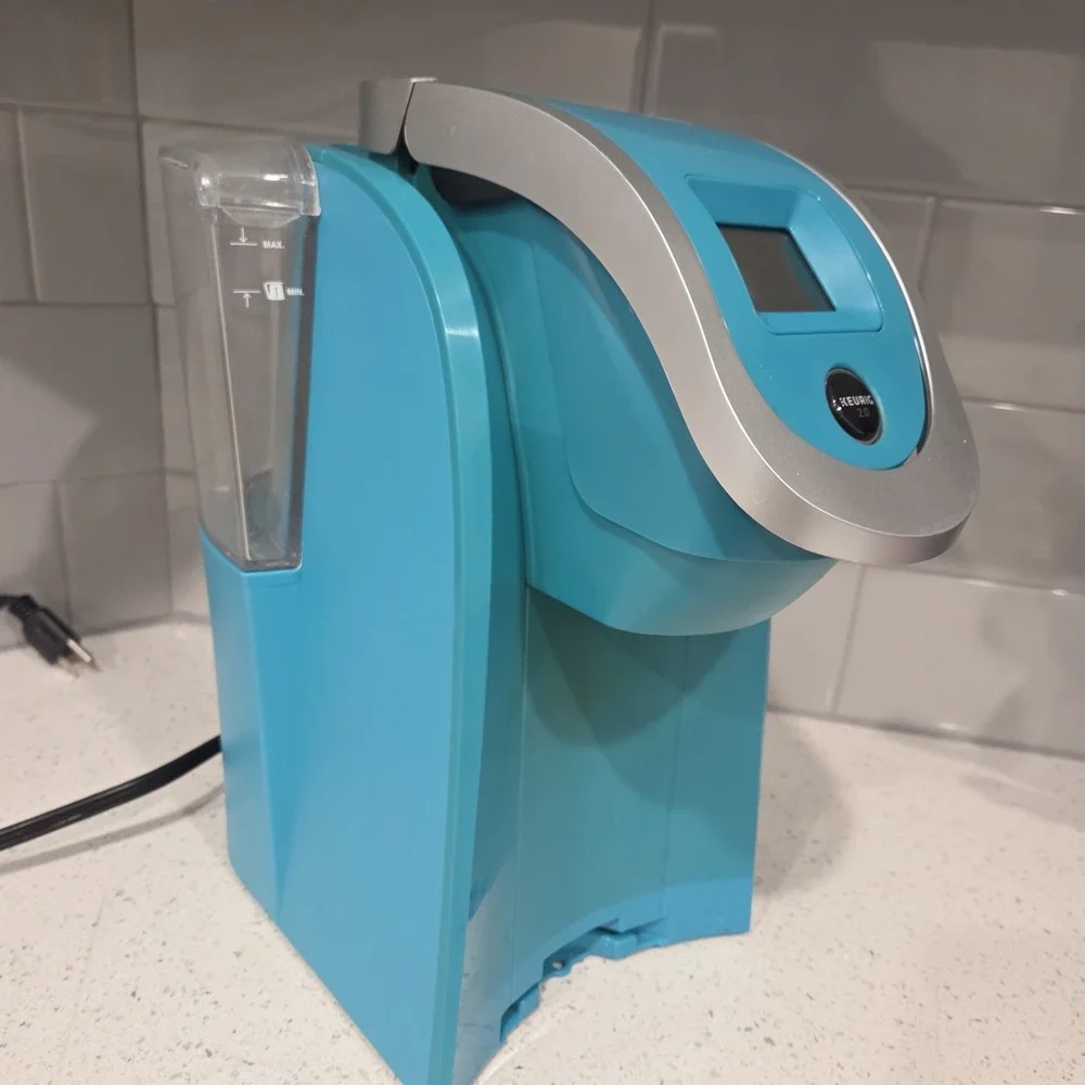 Keurig 2.0 Single Serve Coffee Maker Model K2.0-200 Turquoise Blue NO DRIP TRAY